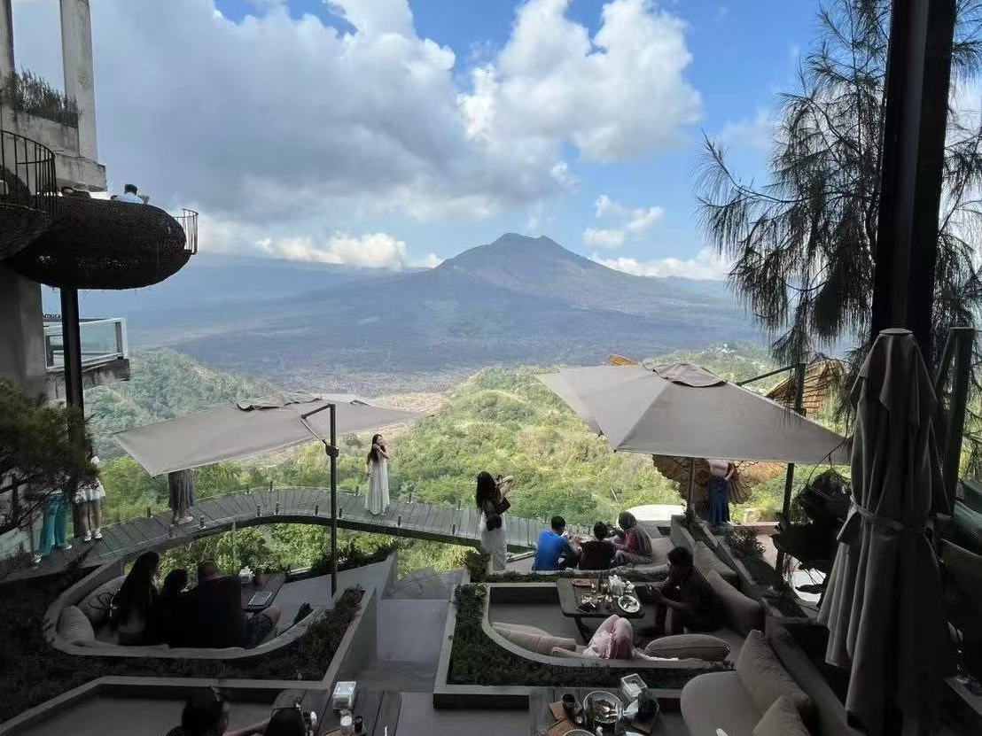 離天空最近的咖啡館 Akasa Specialty Coffee